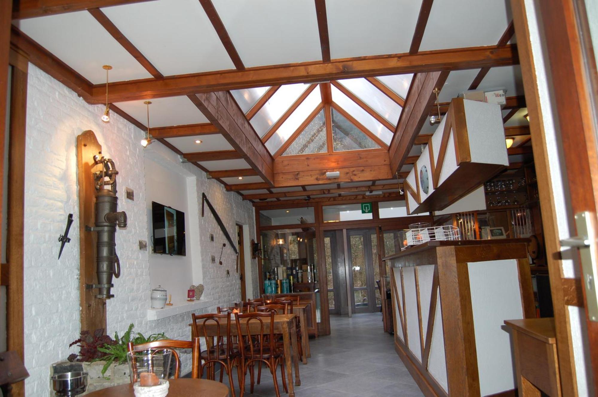 Hotel/Restaurant A La Ferme Феррьер Экстерьер фото
